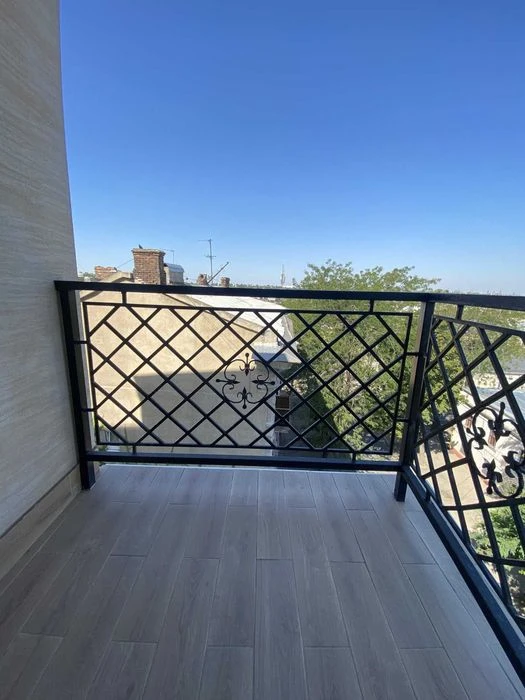 One-room apartment for sale in the heart of Odessa, residential complex "Ri"