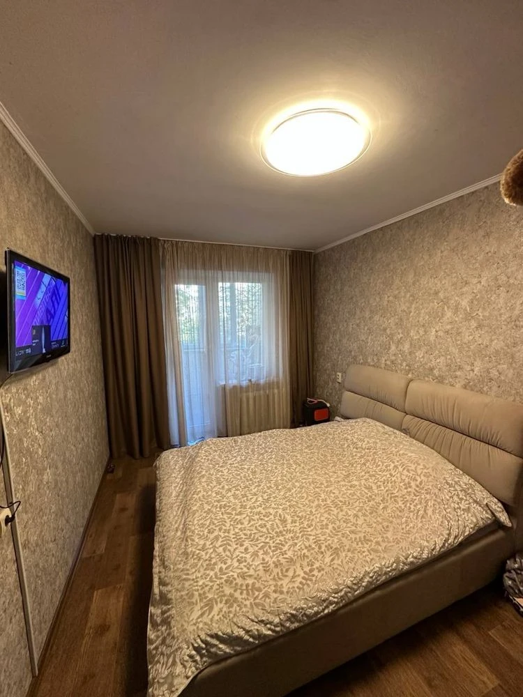 Продам 3 комн.Победа 6 пр.Героев 46