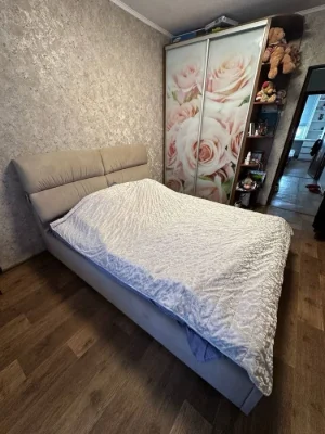 Продам 3 комн.Победа 6 пр.Героев 46