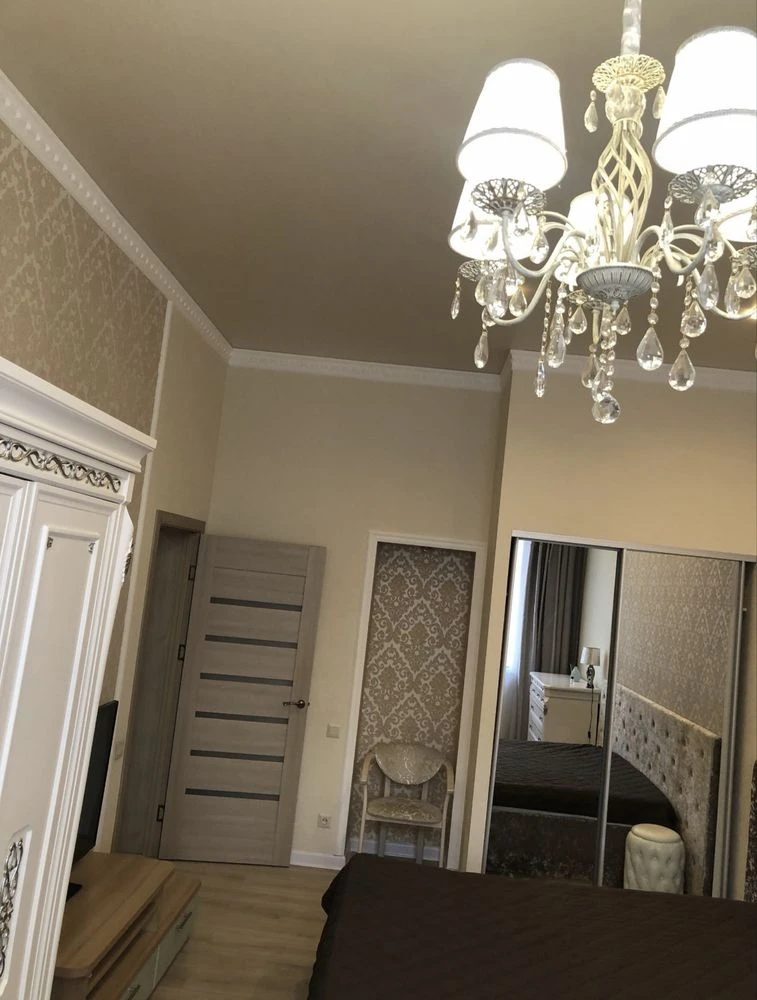 Ярослава Мудрого! Метро 1 мин  Продам 2К 57 м2
