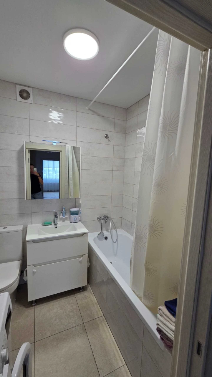Продам 2к. кв. с капитальным ремонтом в новострое ЖК Мира-3