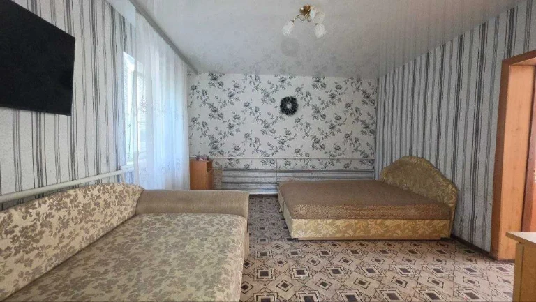 Продаж частини будинку з окремим двором по вул. Кожедуба !