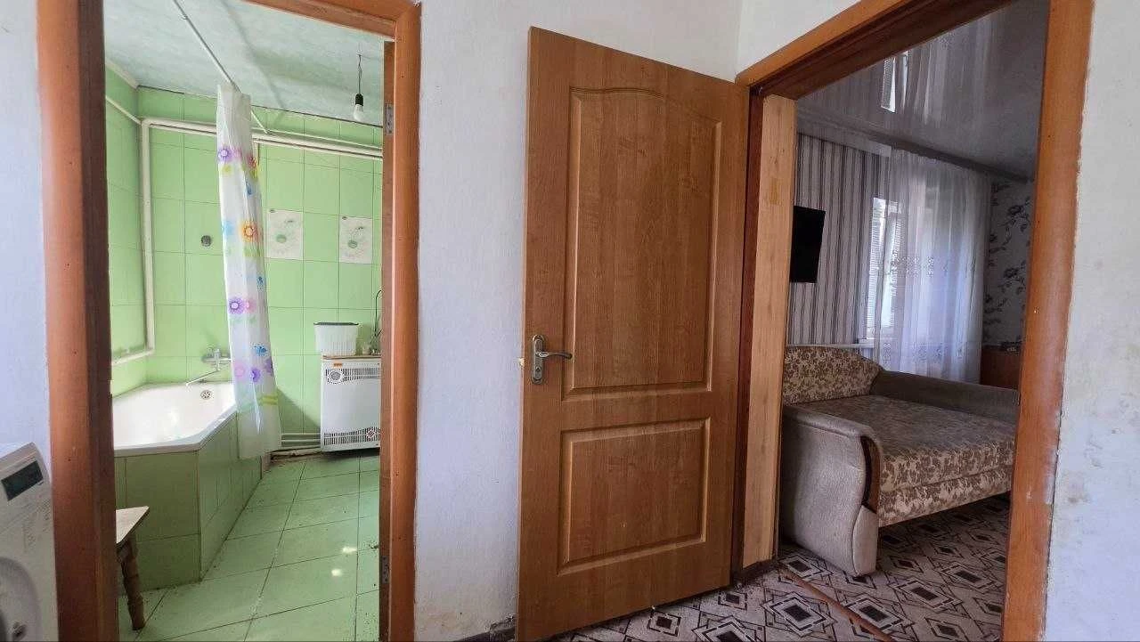 Продаж частини будинку з окремим двором по вул. Кожедуба !