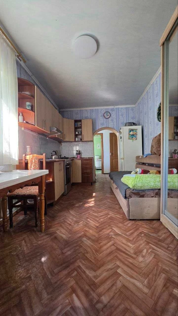 Продаж частини будинку з окремим двором по вул. Кожедуба !