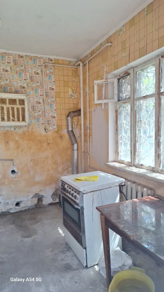Продається будинок в центрі міста,Роздільна, Одеська обл 75к