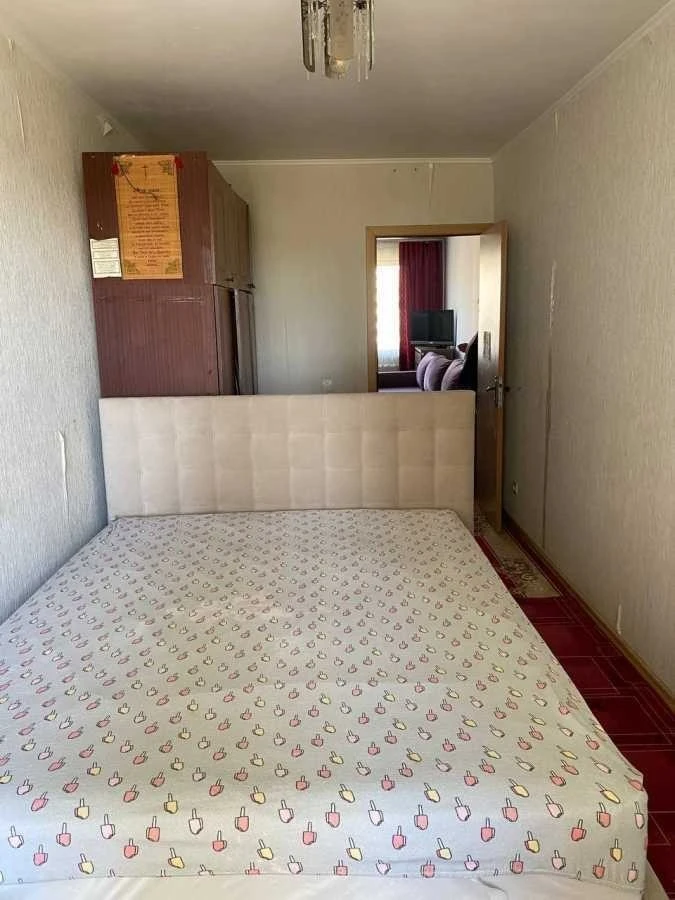 24B Shukhevycha St. 3-room apartment.