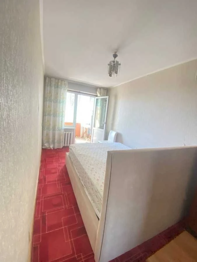 24B Shukhevycha St. 3-room apartment.