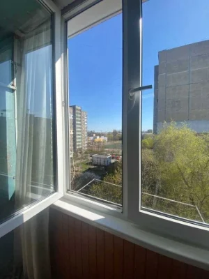 24B Shukhevycha St. 3-room apartment.