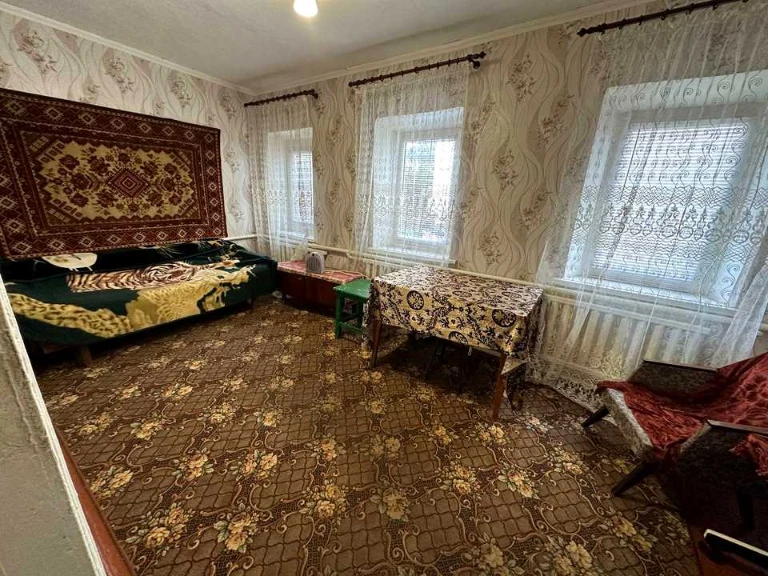 Будинок. Дніпро, Вереснева пл.