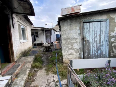 Будинок. Дніпро, Вереснева пл.