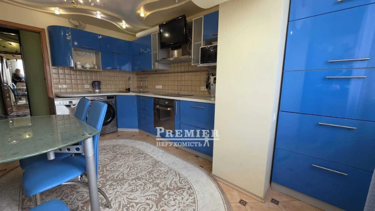3-кімнатна квартира 70 м² Таїрова Вузівський