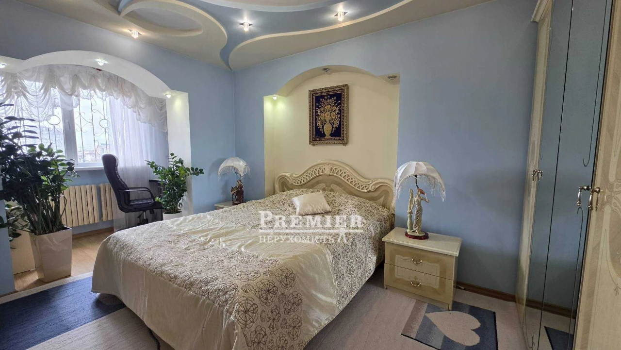 3-кімнатна квартира 70 м² Таїрова Вузівський