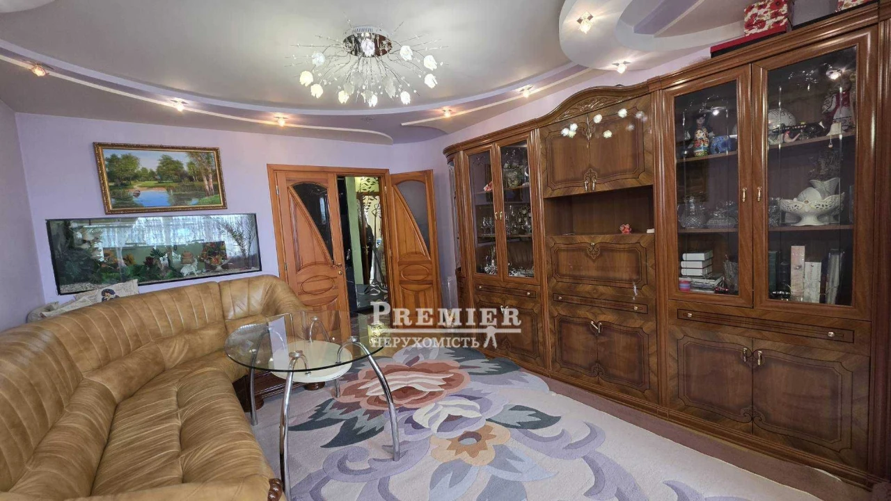 3-кімнатна квартира 70 м² Таїрова Вузівський