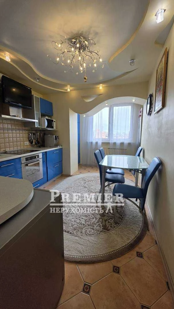 3-кімнатна квартира 70 м² Таїрова Вузівський