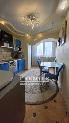 3-кімнатна квартира 70 м² Таїрова Вузівський