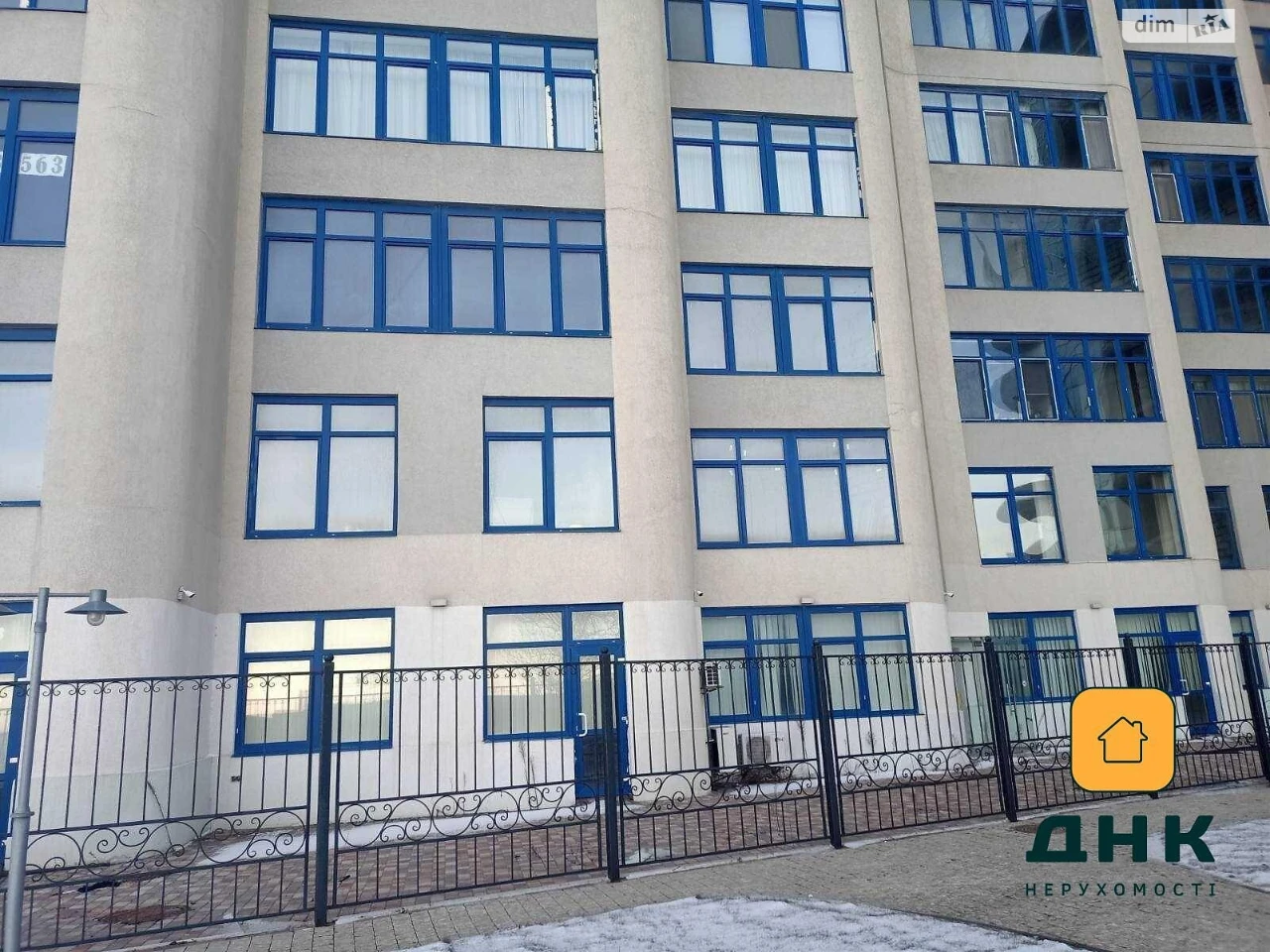 Продаж Квартира Середній Фонтан