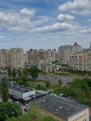 I offer for sale a 1-room apartment, Volodymyr Ivasyuk Ave.