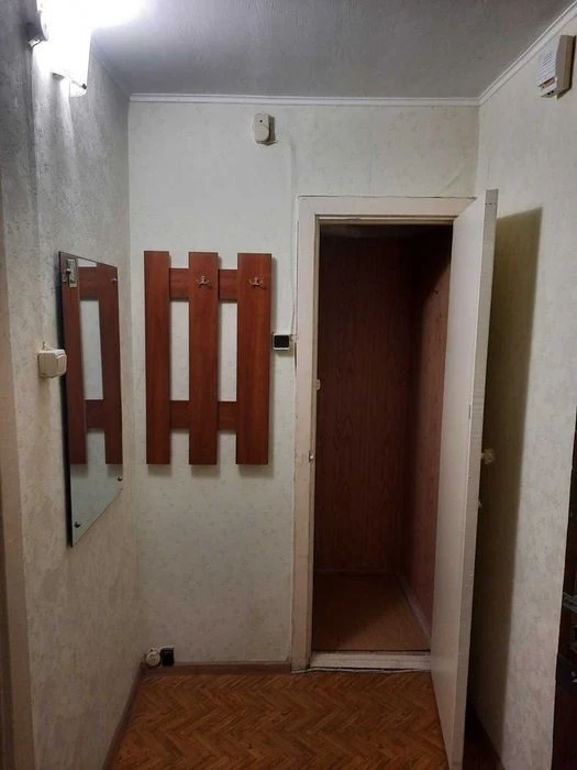 I offer for sale a 1-room apartment, Volodymyr Ivasyuk Ave.