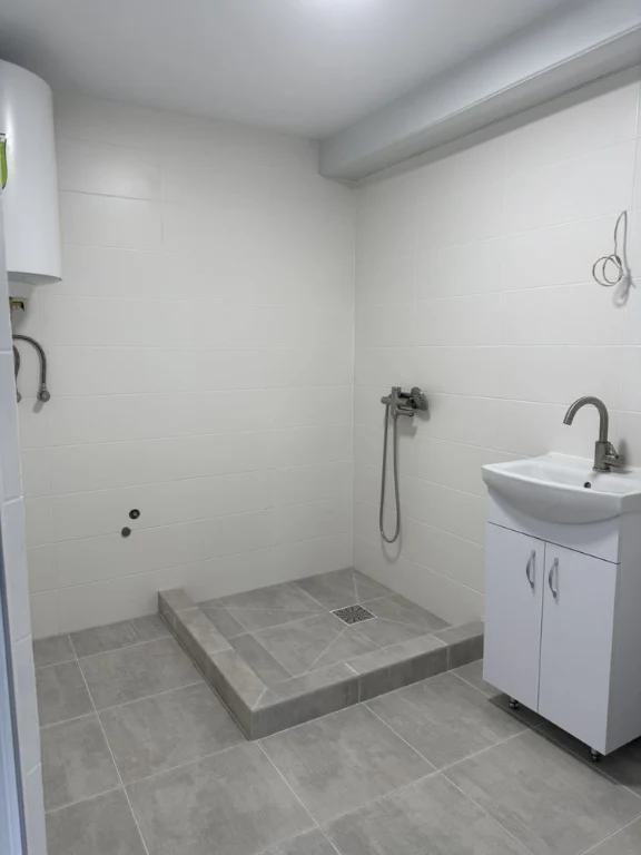 Продам студію з ремонтом