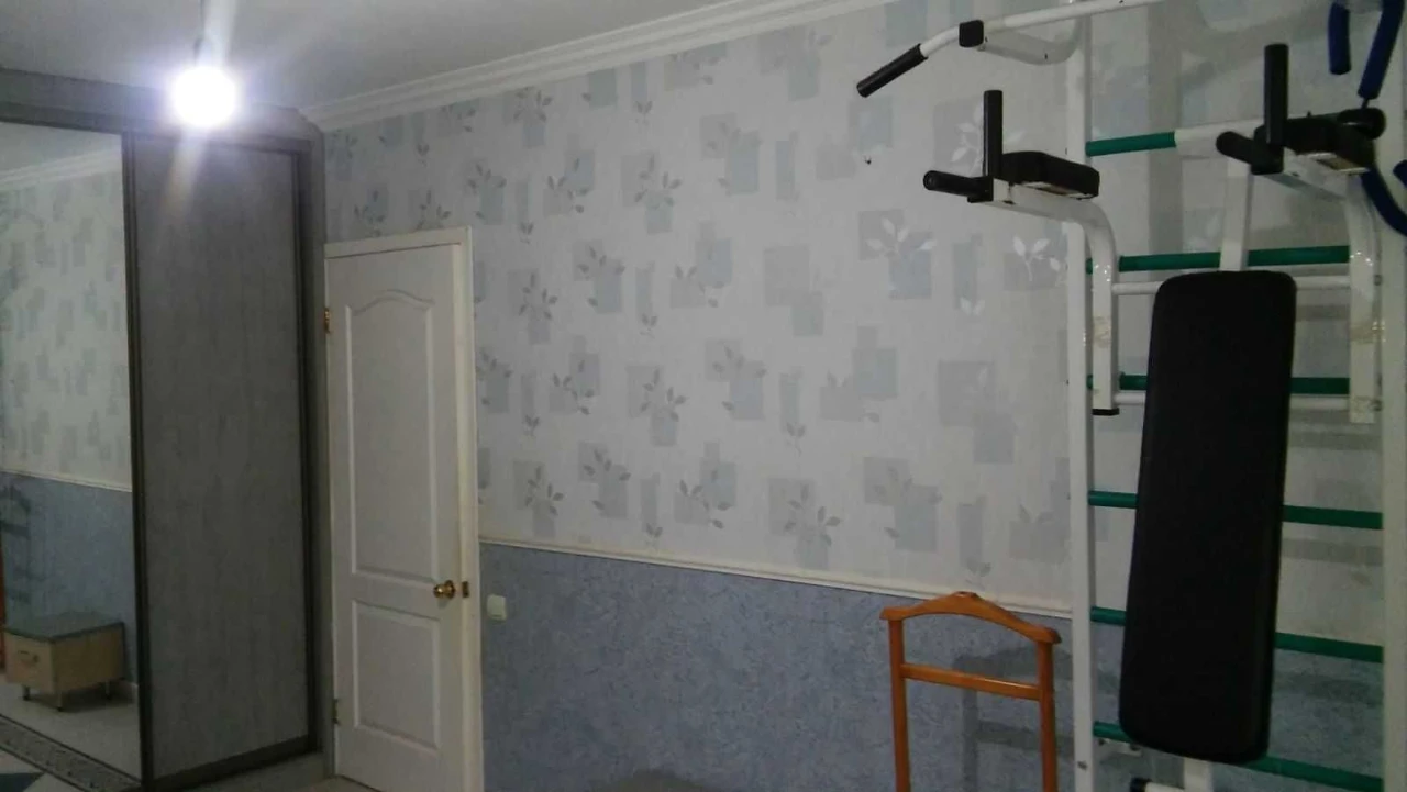 Срочно! 2 кімнатна \ 3 поверх \ Газ\ район 17 та 22 шкіл
