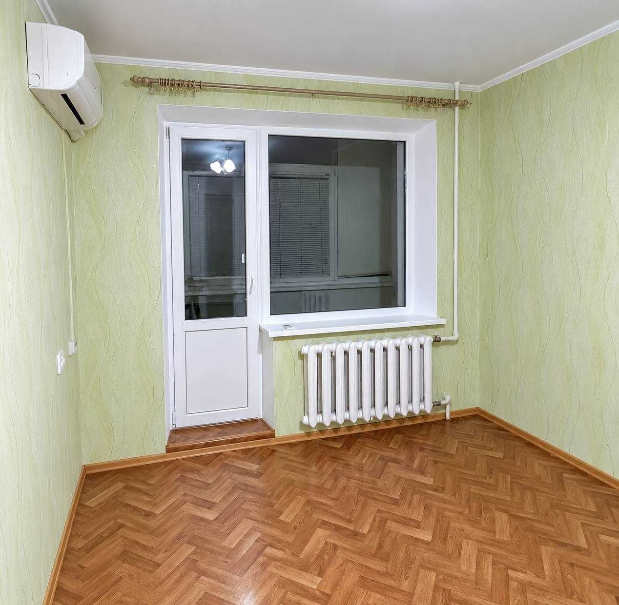 У продажу однокімнатна квартира , р-н Левада