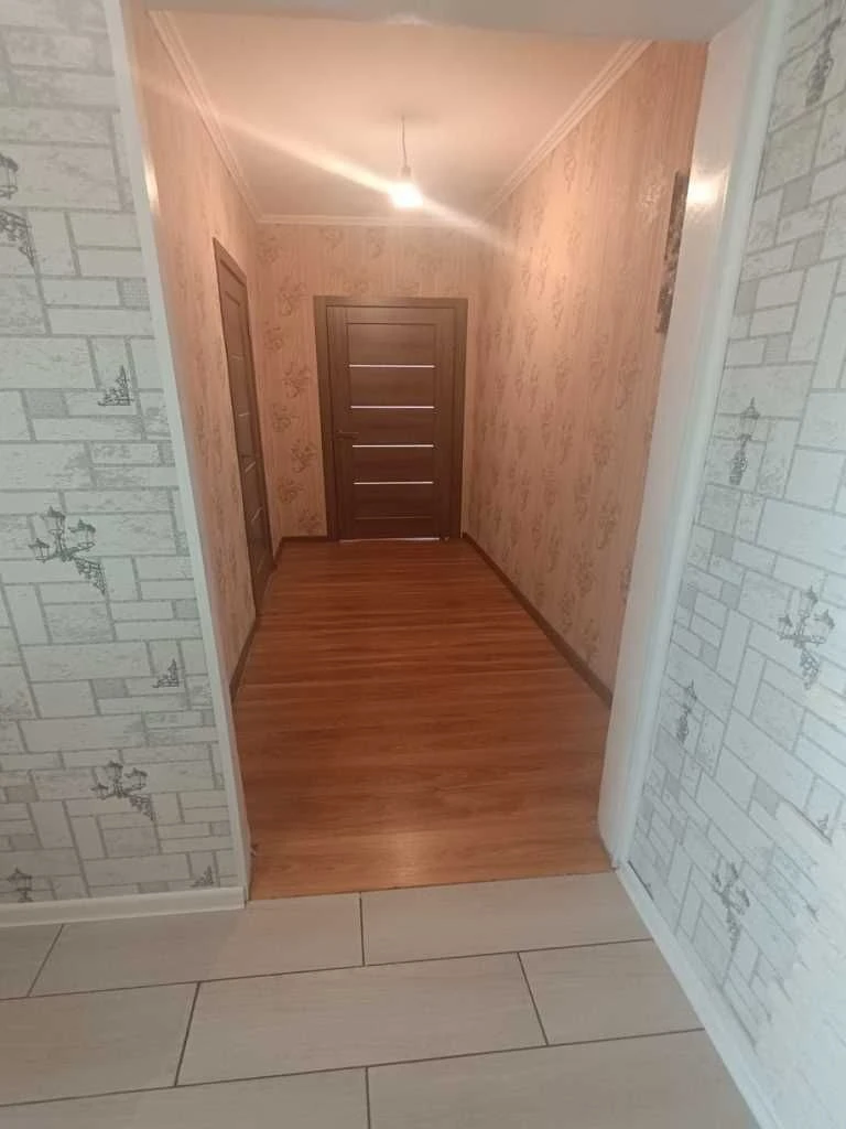 2-кімнатна квартира 64 м² з ремонтом та індивідуальним опале