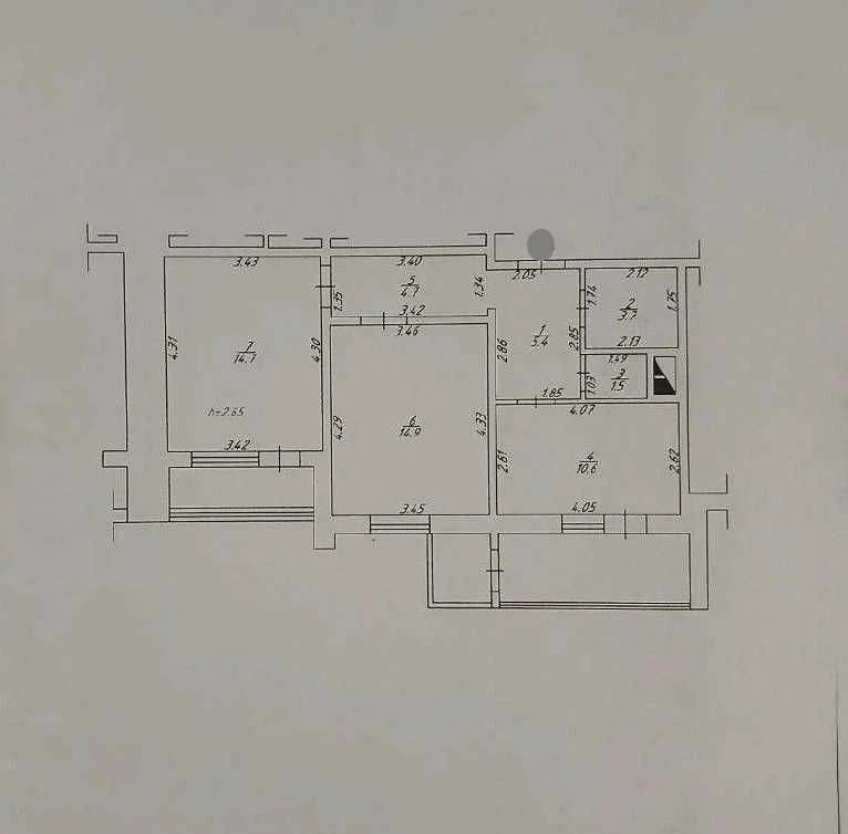 2-кімнатна квартира 64 м² з ремонтом та індивідуальним опале