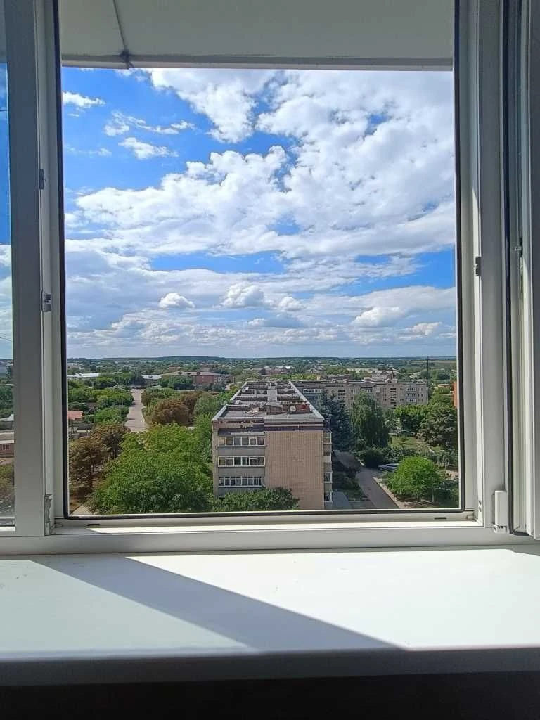 2-кімнатна квартира 64 м² з ремонтом та індивідуальним опале
