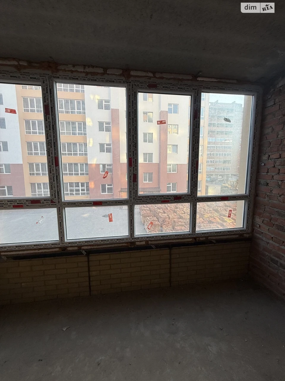 Продаж Квартира Виставка