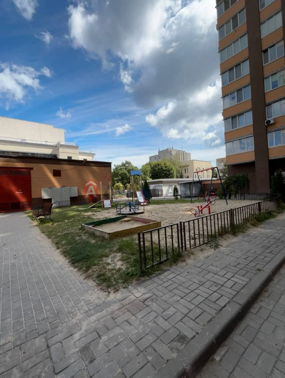 Продається простора 2-кімнатна квартира в сучасному ЖК «Рези