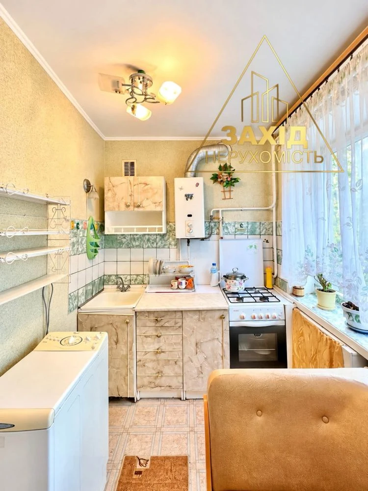 Трикімнатна студія 58 м², 2 поверх, неподалік ЦЕНТРУ