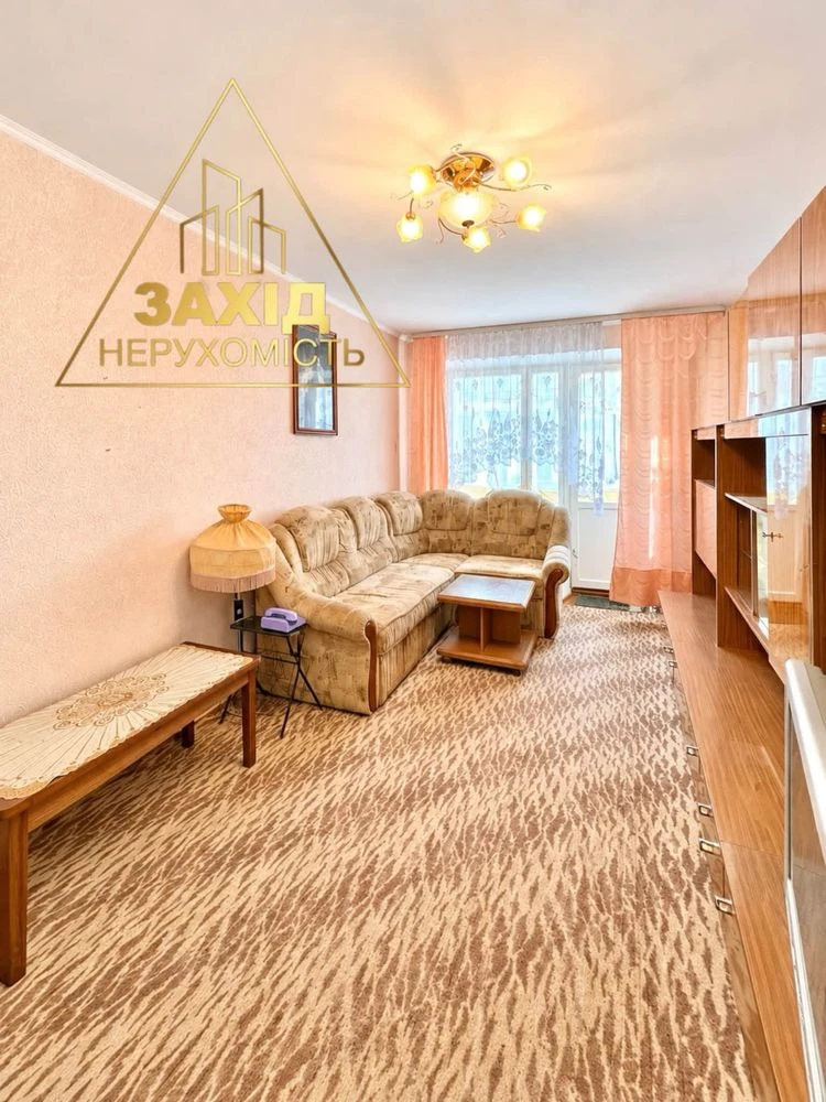 Трикімнатна студія 58 м², 2 поверх, неподалік ЦЕНТРУ