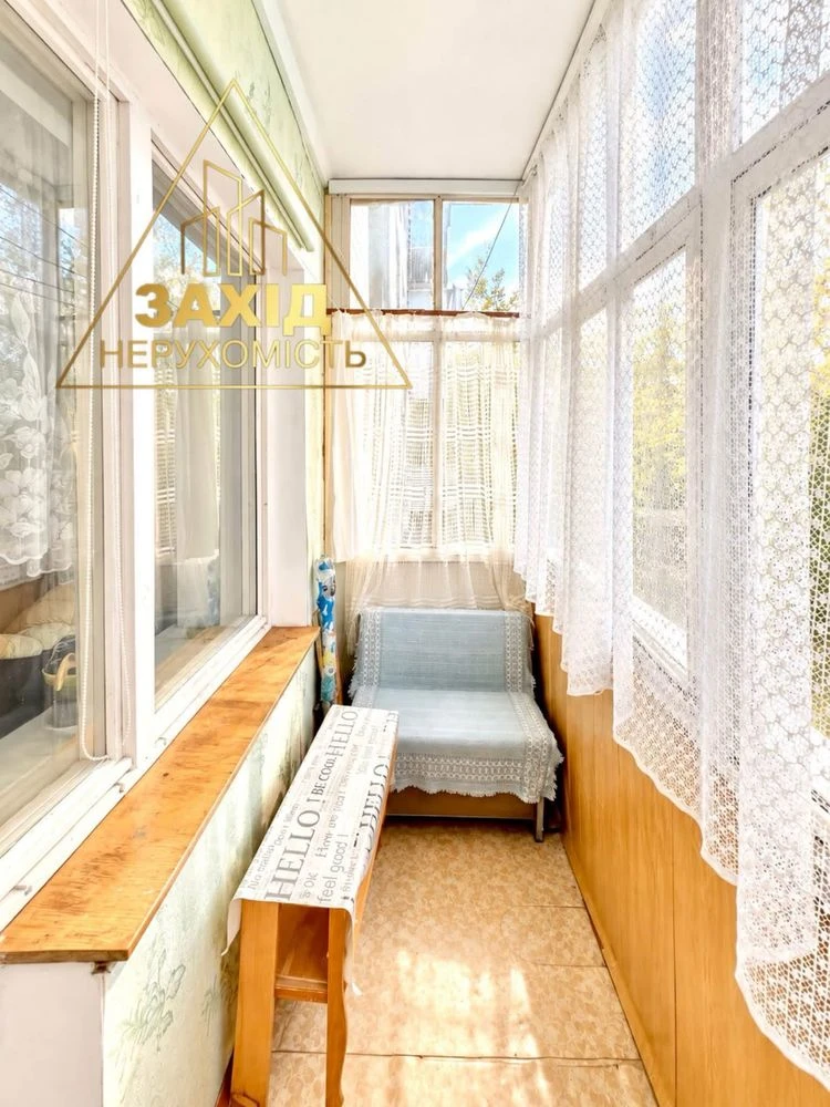 Трикімнатна студія 58 м², 2 поверх, неподалік ЦЕНТРУ
