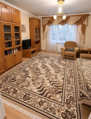 Продаж великої 2-кім квартири, район Левка Лукʼяненка