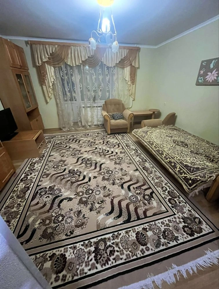 Продаж великої 2-кім квартири, район Левка Лукʼяненка