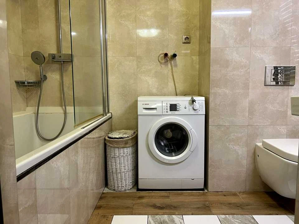 Квартира. Київ, Дніпровська набережна вул.