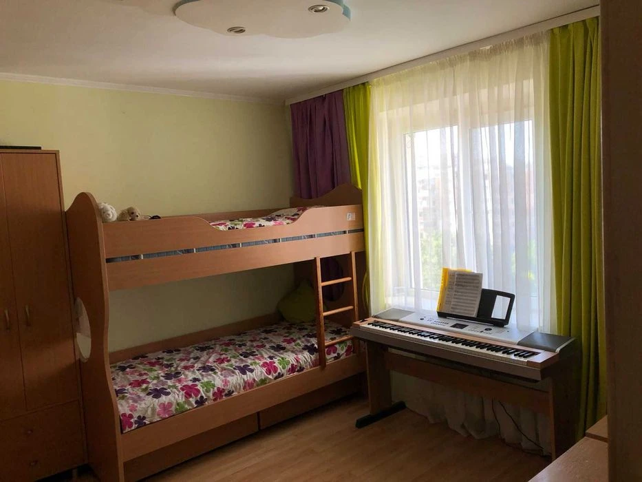 Продам 3-комн. квартиру с РЕМОНТОМ на Котовского /ул. Бочер