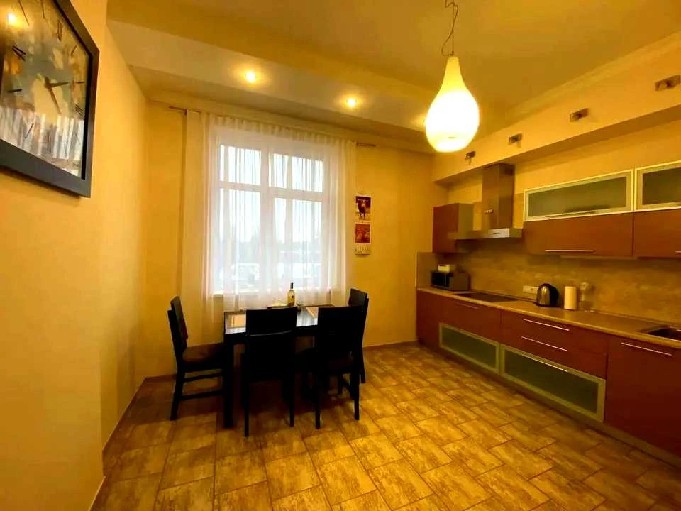 Квартира. Київ, Лесі Українки бульв.