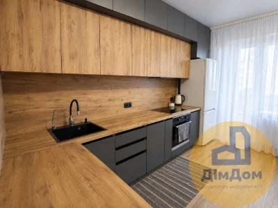 Продаж 3-кімнатної квартири з ремонтом/ Алматинська, 41-А/ Д
