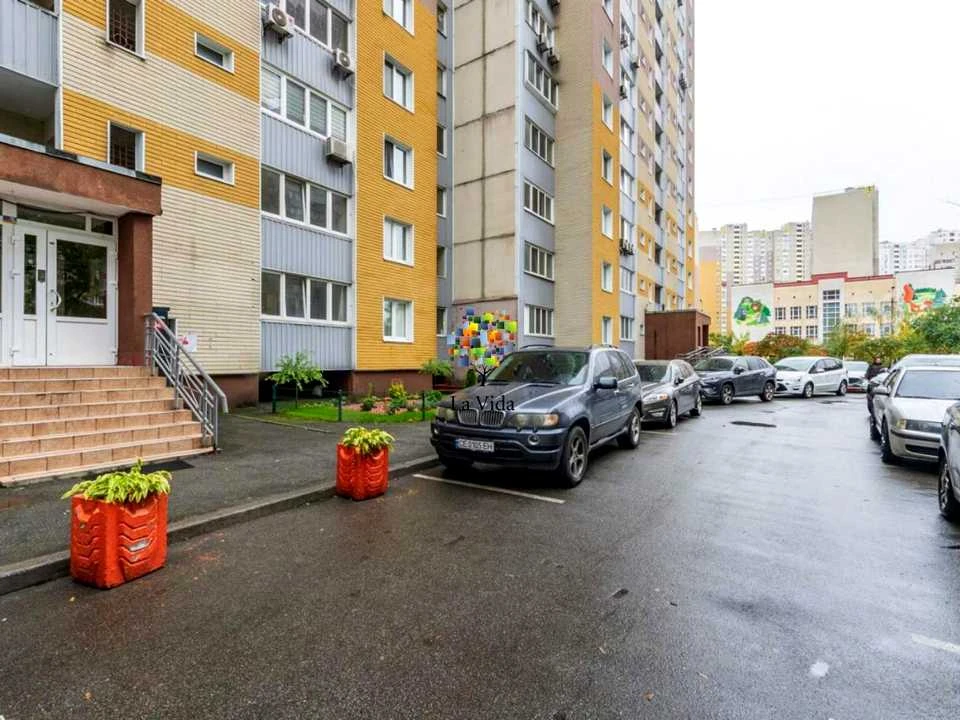 Квартира. Київ, Миколи Закревського вул.
