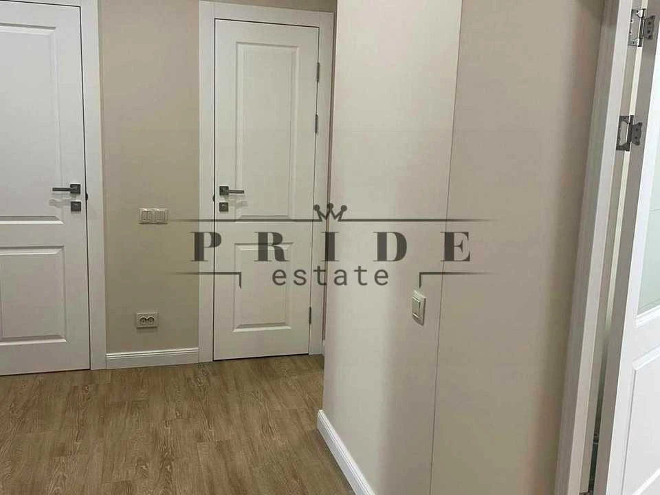 Квартира. Київ, Радистів вул.