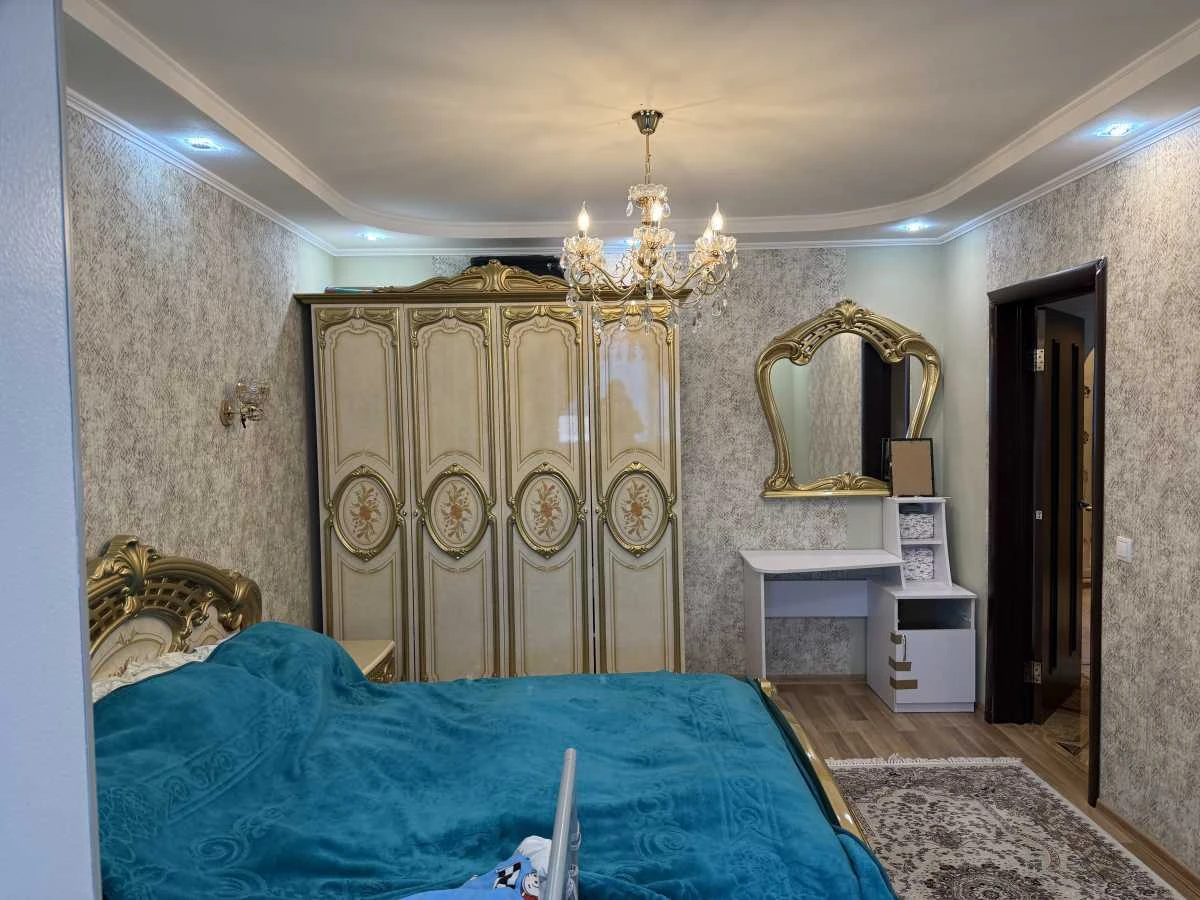 Продажа 3-комнатной квартиры 81 м², Ревуцкого ул., 19/1