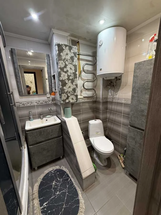 Продажа 3-комнатной квартиры 81 м², Ревуцкого ул., 19/1