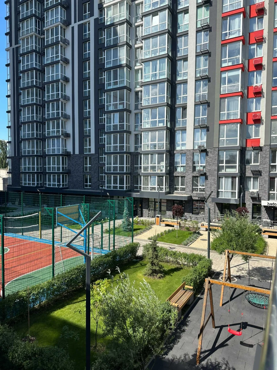 Продам квартиру в новому будинку метро Академмістечко 10 хви