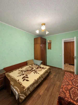 Продаж 2х кімнатної квартири на Тополі , цегляний будинок