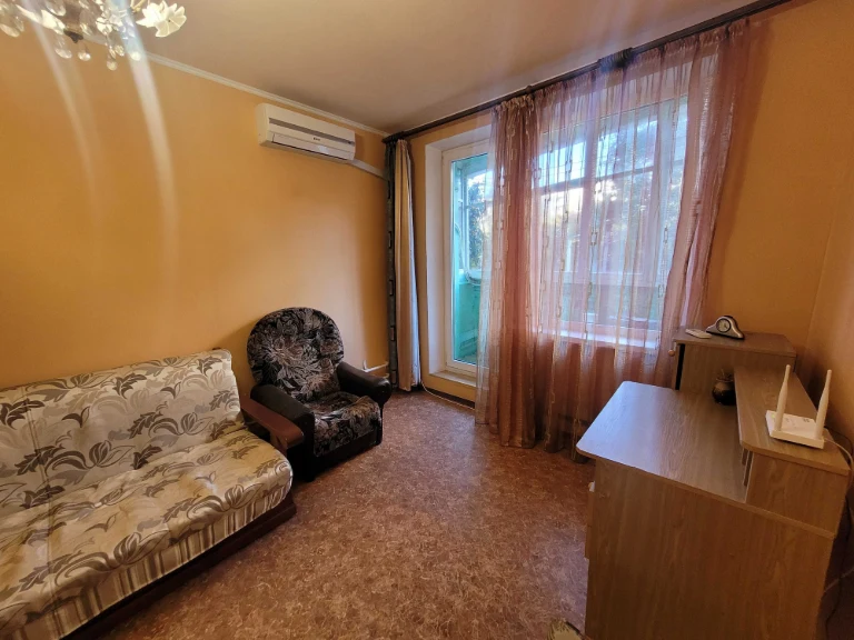 Продам 3к.кв. с мебелью и техникой, метро Салтовская