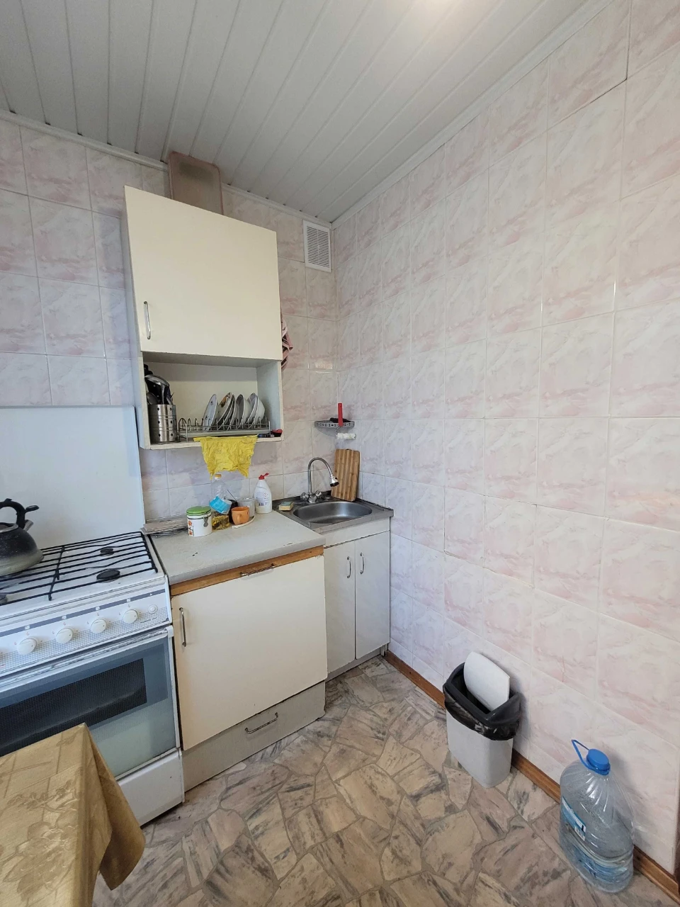 Продам 3к.кв. с мебелью и техникой, метро Салтовская