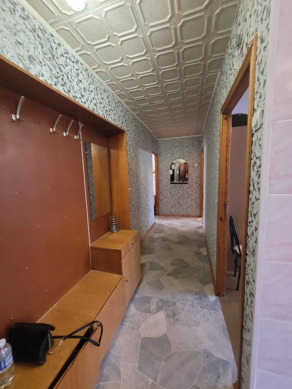 Продам 3к.кв. с мебелью и техникой, метро Салтовская