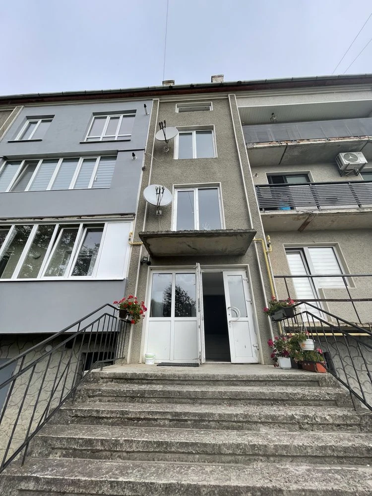 Продаж 5ти кімнатної квартири в м.Галич