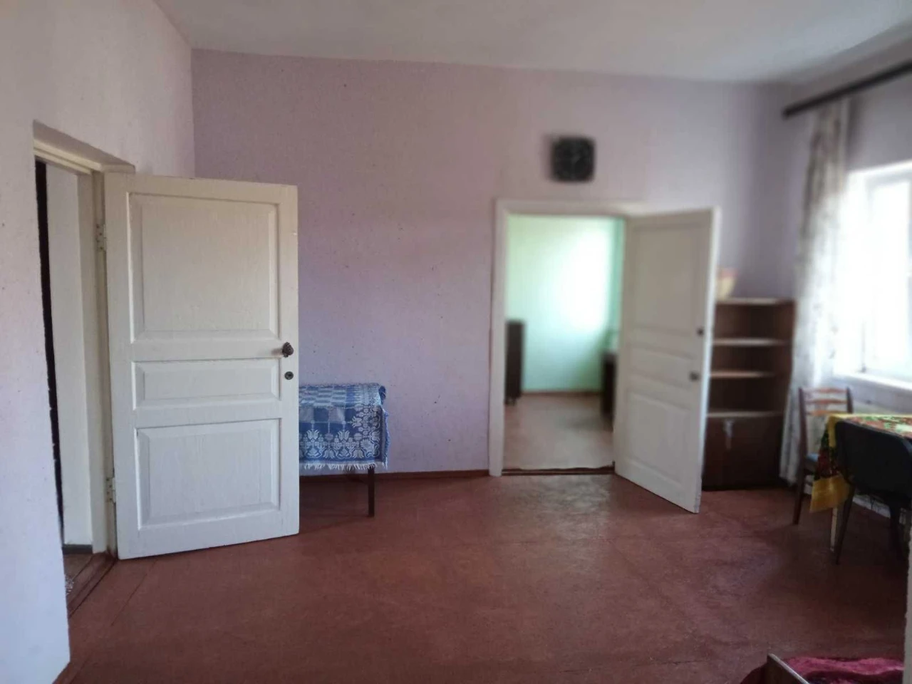 Продається добротна частина будинку  статусом квартири міста